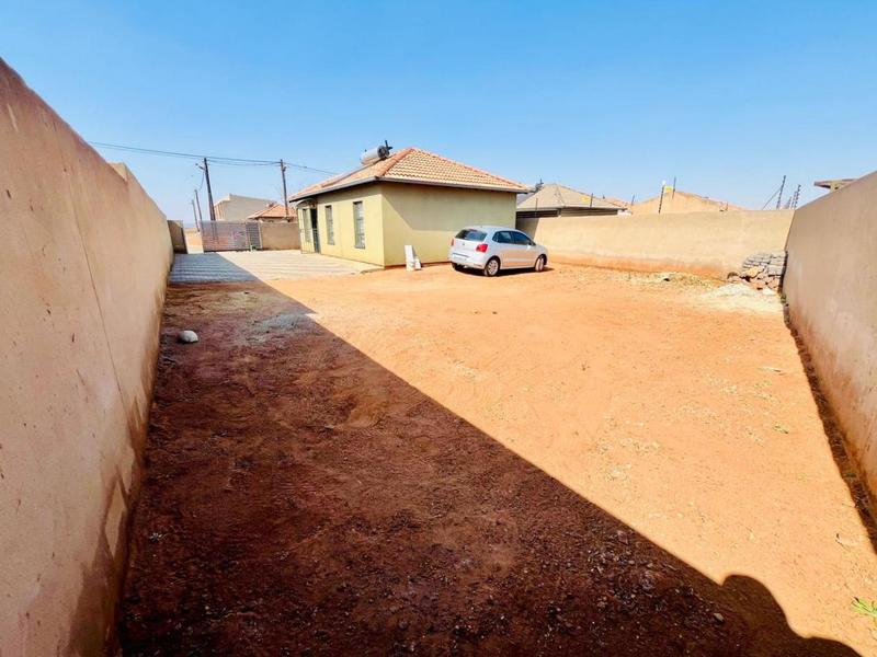 To Let 3 Bedroom Property for Rent in Protea Glen Gauteng