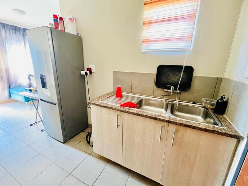 To Let 3 Bedroom Property for Rent in Protea Glen Gauteng