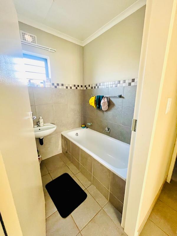 To Let 3 Bedroom Property for Rent in Protea Glen Gauteng