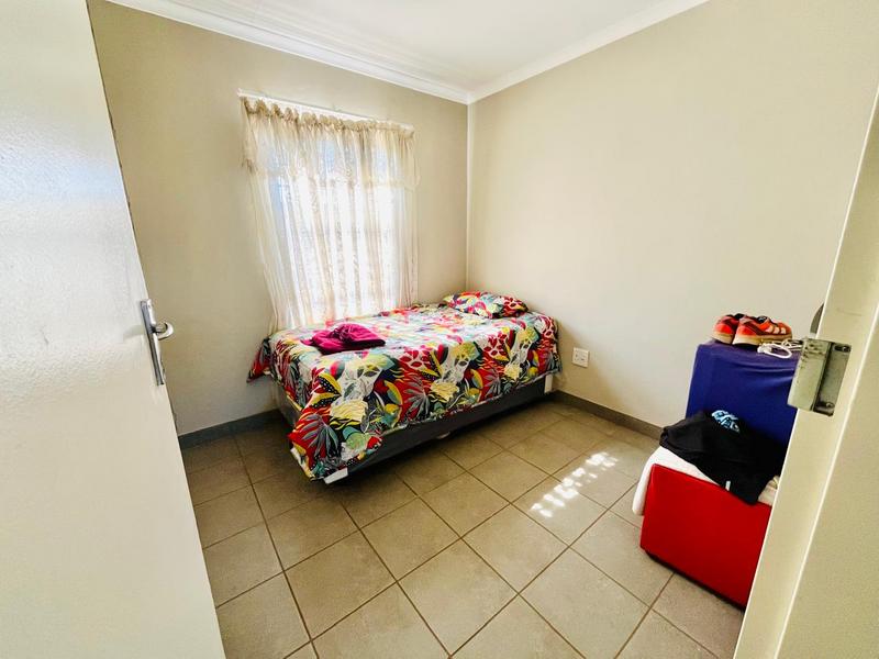 To Let 3 Bedroom Property for Rent in Protea Glen Gauteng
