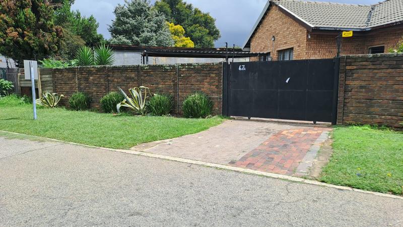To Let 3 Bedroom Property for Rent in Marlands Gauteng