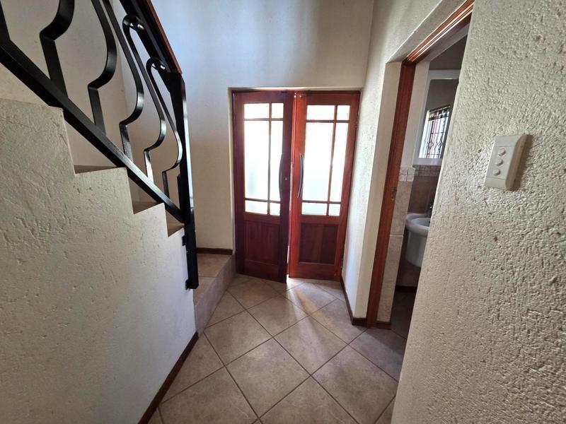 3 Bedroom Property for Sale in Bronberg Gauteng