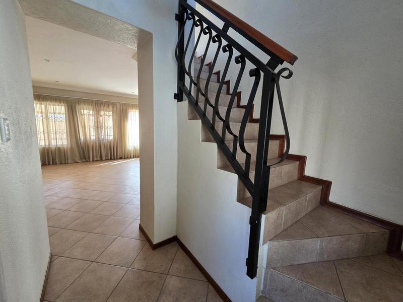 3 Bedroom Property for Sale in Bronberg Gauteng