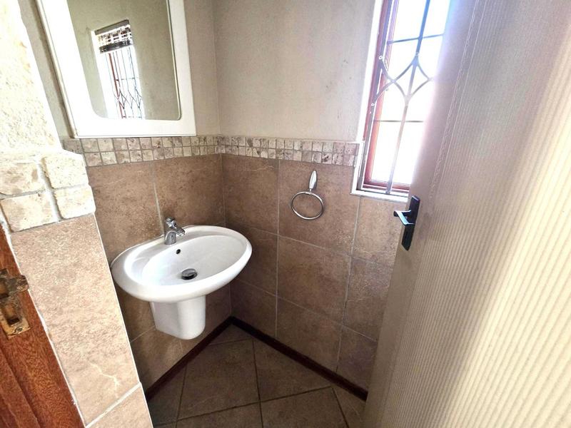 3 Bedroom Property for Sale in Bronberg Gauteng
