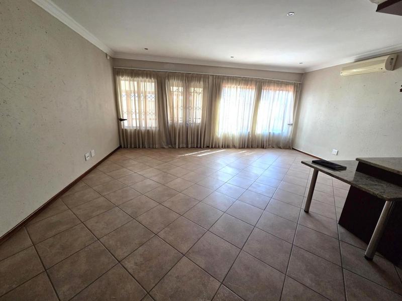 3 Bedroom Property for Sale in Bronberg Gauteng