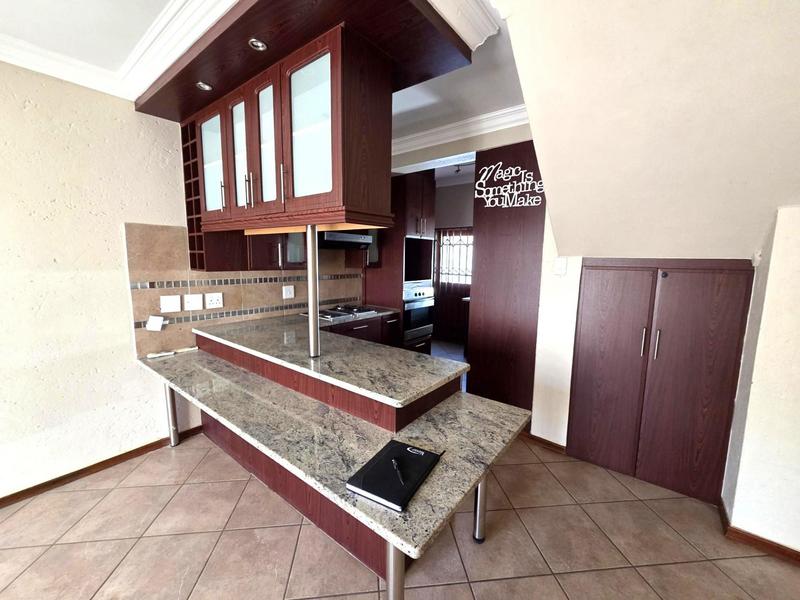 3 Bedroom Property for Sale in Bronberg Gauteng