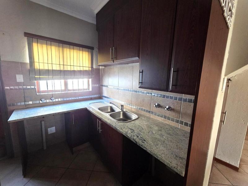 3 Bedroom Property for Sale in Bronberg Gauteng