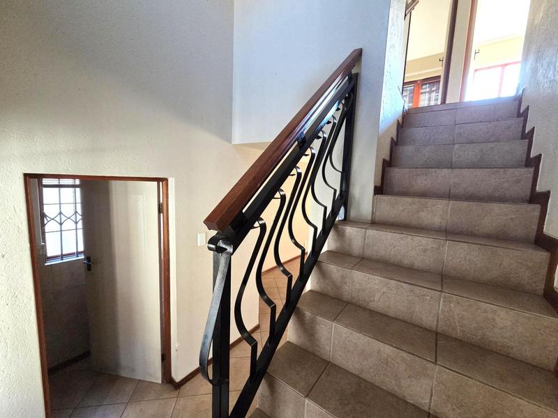 3 Bedroom Property for Sale in Bronberg Gauteng