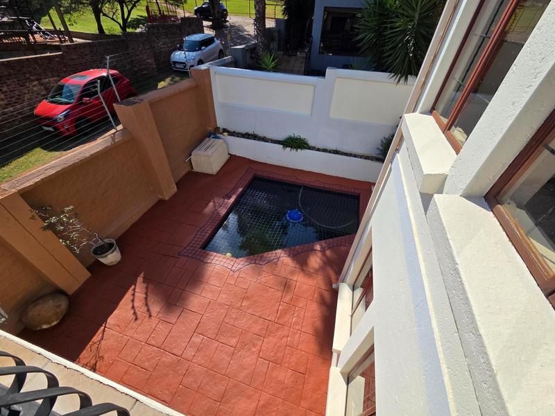 3 Bedroom Property for Sale in Bronberg Gauteng