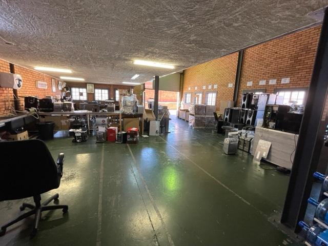 To Let Commercial Property for Rent in Hennopspark Gauteng