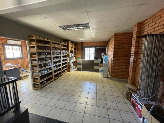 To Let Commercial Property for Rent in Hennopspark Gauteng