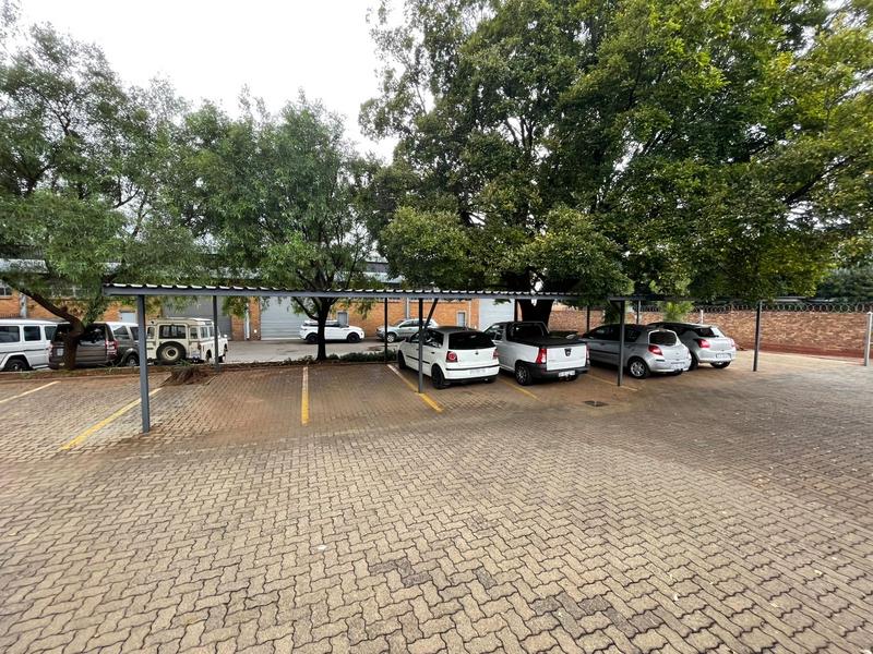 To Let Commercial Property for Rent in Hennopspark Gauteng
