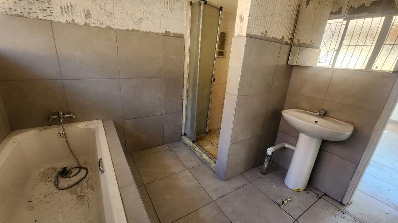 4 Bedroom Property for Sale in Leondale Gauteng