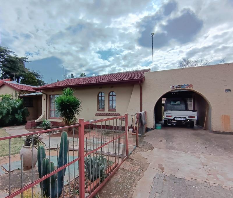 5 Bedroom Property for Sale in Hazeldene Gauteng