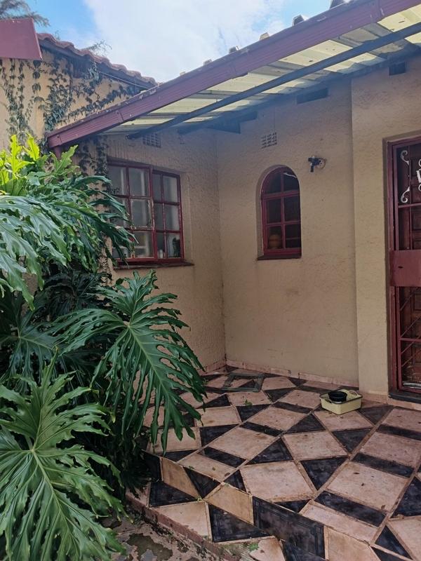 5 Bedroom Property for Sale in Hazeldene Gauteng