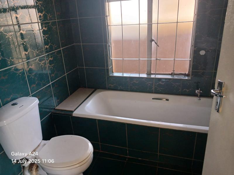 5 Bedroom Property for Sale in Hazeldene Gauteng