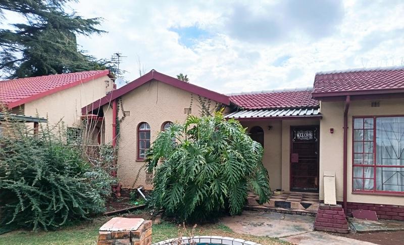 5 Bedroom Property for Sale in Hazeldene Gauteng