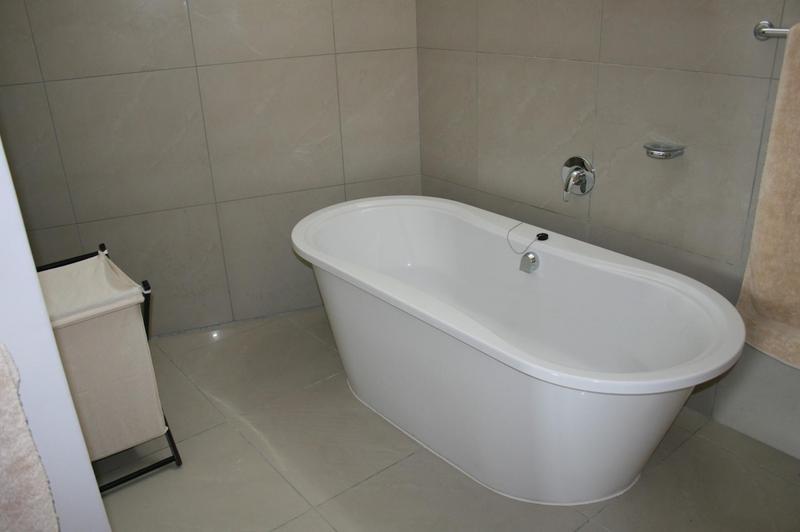 To Let 3 Bedroom Property for Rent in Sandton Central Gauteng