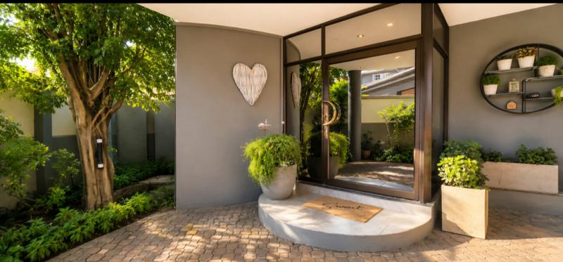 To Let 5 Bedroom Property for Rent in Waterkloof Ridge Gauteng