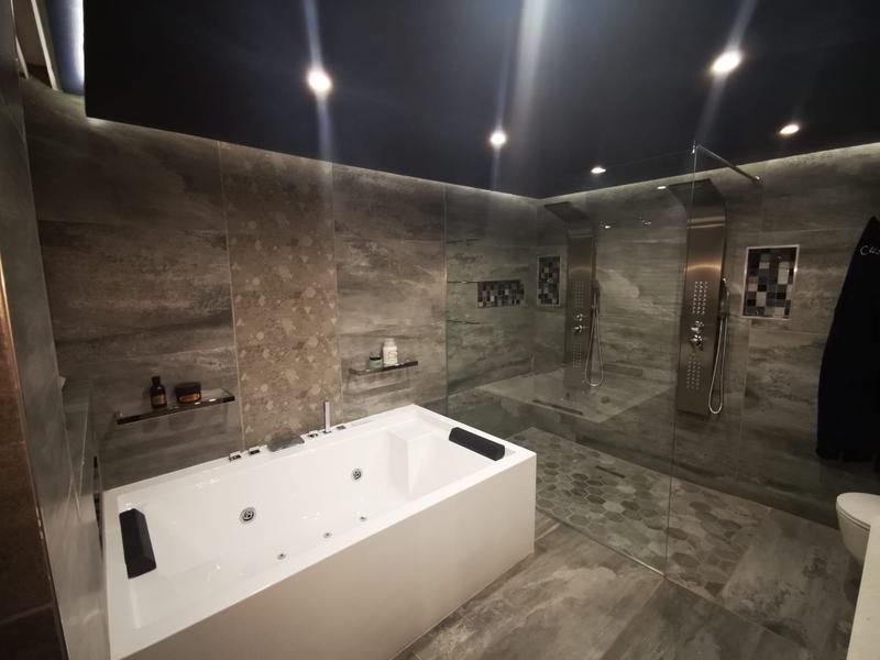To Let 5 Bedroom Property for Rent in Waterkloof Ridge Gauteng