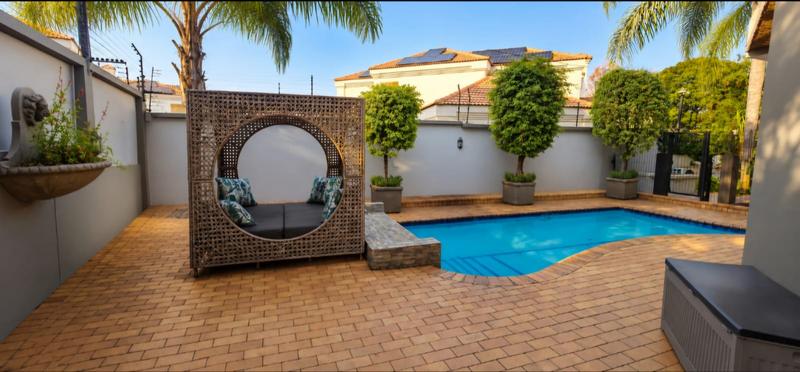 To Let 5 Bedroom Property for Rent in Waterkloof Ridge Gauteng