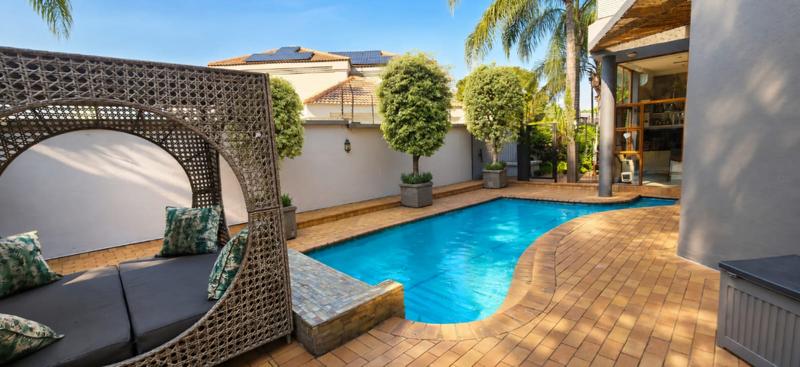 To Let 5 Bedroom Property for Rent in Waterkloof Ridge Gauteng