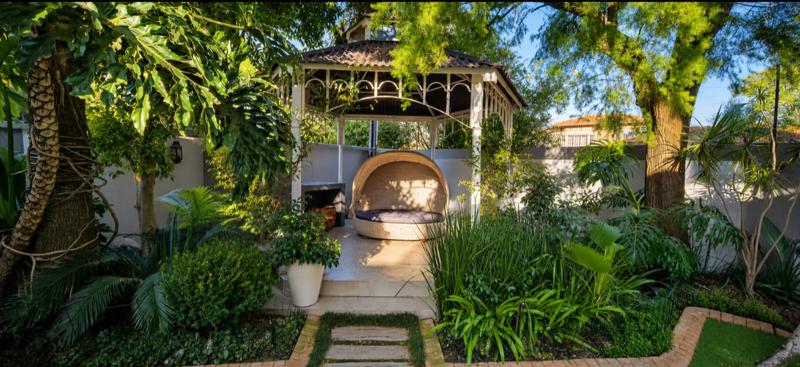 To Let 5 Bedroom Property for Rent in Waterkloof Ridge Gauteng