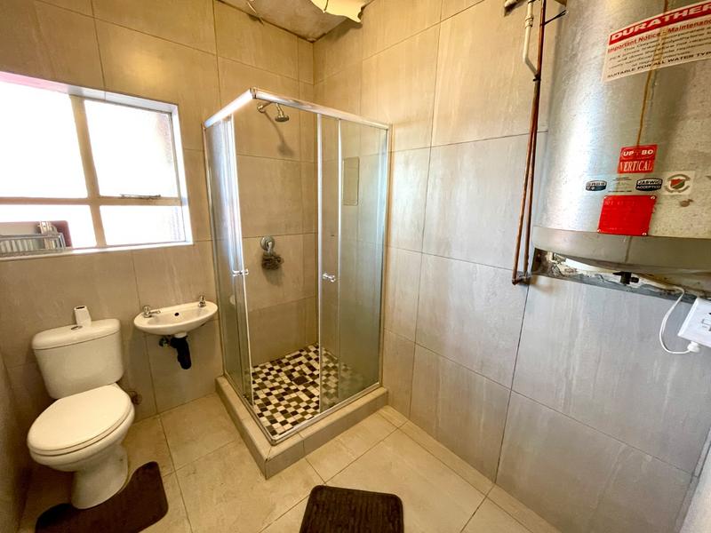 2 Bedroom Property for Sale in Kenmare Gauteng