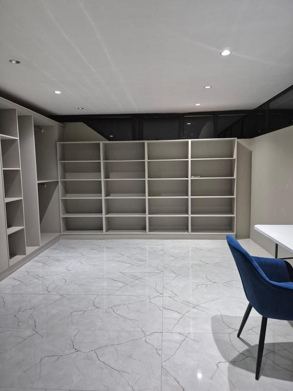 5 Bedroom Property for Sale in Eldoglen Gauteng