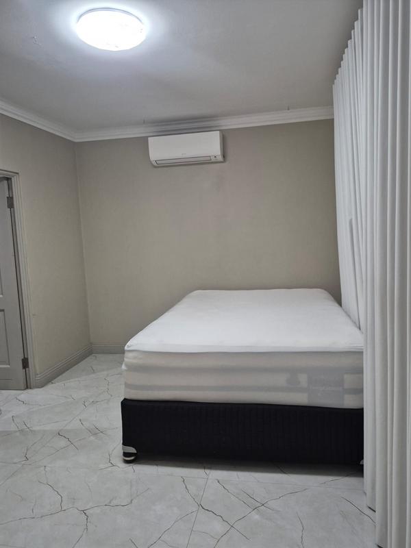 5 Bedroom Property for Sale in Eldoglen Gauteng