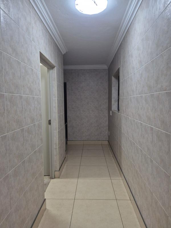 5 Bedroom Property for Sale in Eldoglen Gauteng
