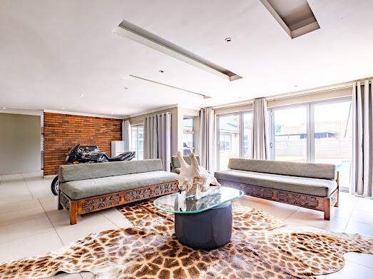 4 Bedroom Property for Sale in Brackenhurst Gauteng