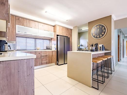 4 Bedroom Property for Sale in Brackenhurst Gauteng