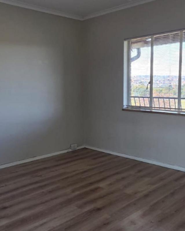 2 Bedroom Property for Sale in New Redruth Gauteng