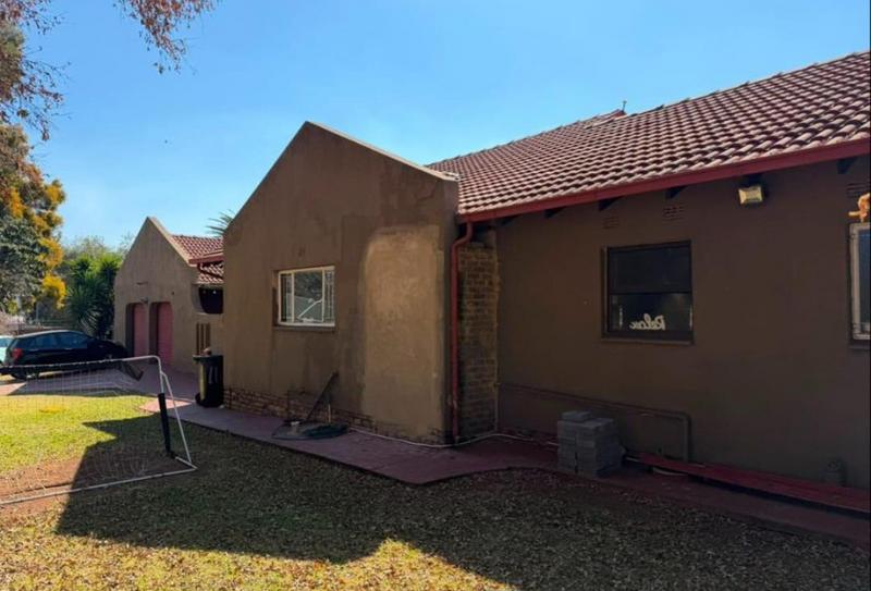 4 Bedroom Property for Sale in Verwoerdpark Gauteng