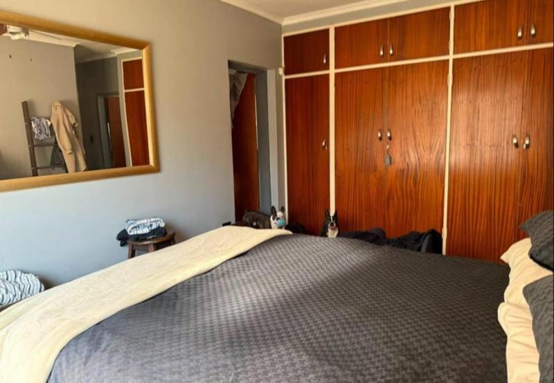 4 Bedroom Property for Sale in Verwoerdpark Gauteng