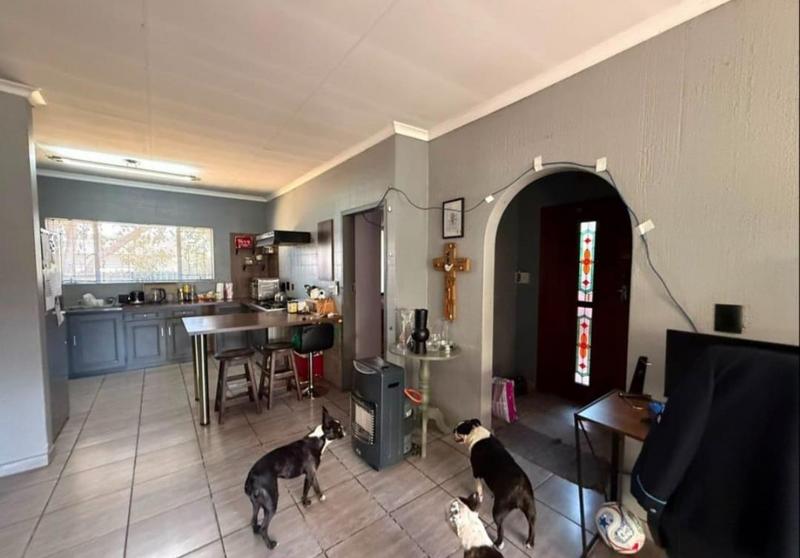 4 Bedroom Property for Sale in Verwoerdpark Gauteng