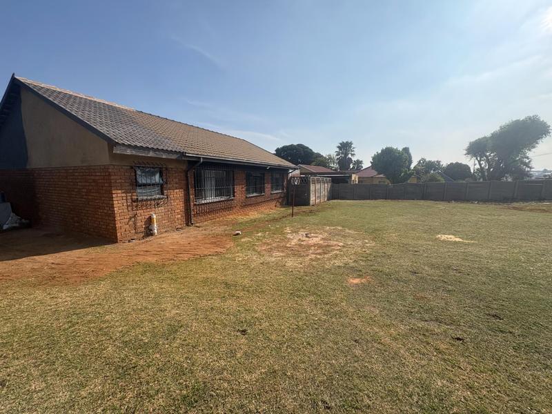 To Let 3 Bedroom Property for Rent in Witpoortjie Gauteng
