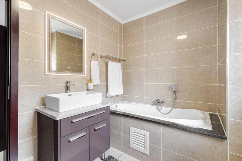 3 Bedroom Property for Sale in Blue Hills Gauteng