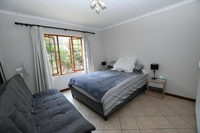 2 Bedroom Property for Sale in Bryanston Gauteng