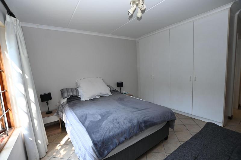 2 Bedroom Property for Sale in Bryanston Gauteng