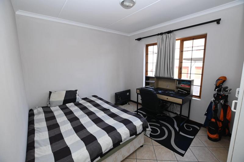2 Bedroom Property for Sale in Bryanston Gauteng