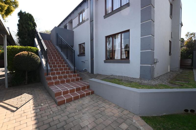 2 Bedroom Property for Sale in Bryanston Gauteng