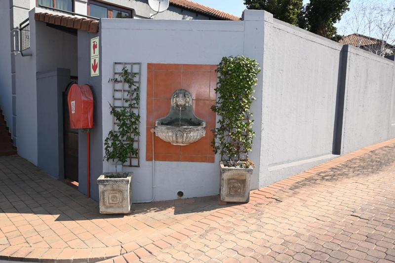 2 Bedroom Property for Sale in Bryanston Gauteng