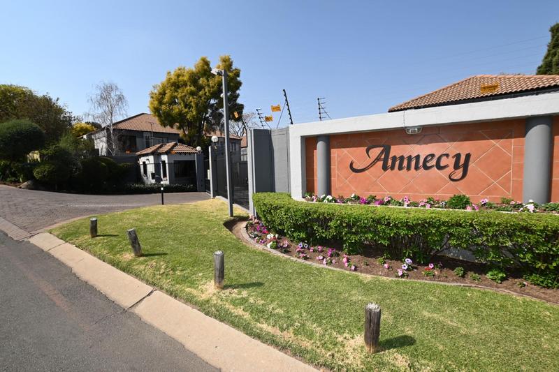 2 Bedroom Property for Sale in Bryanston Gauteng