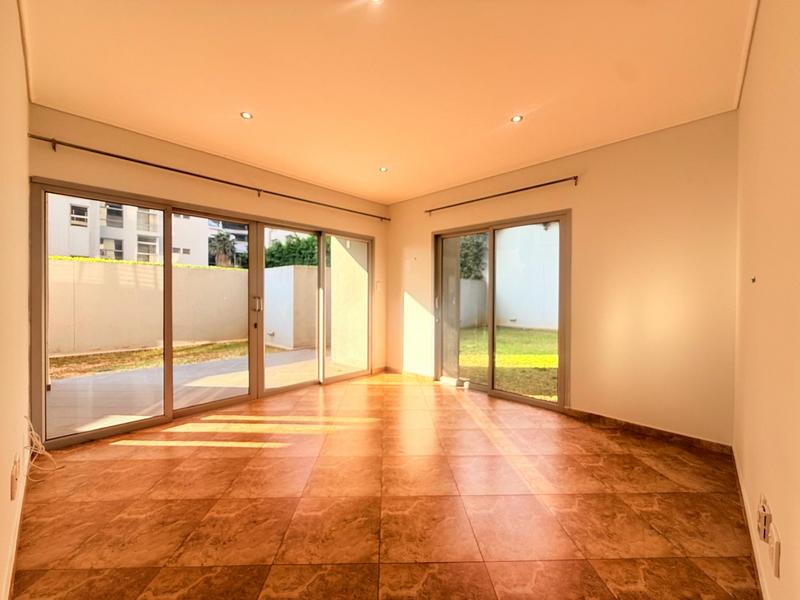 To Let 2 Bedroom Property for Rent in Sandown Gauteng