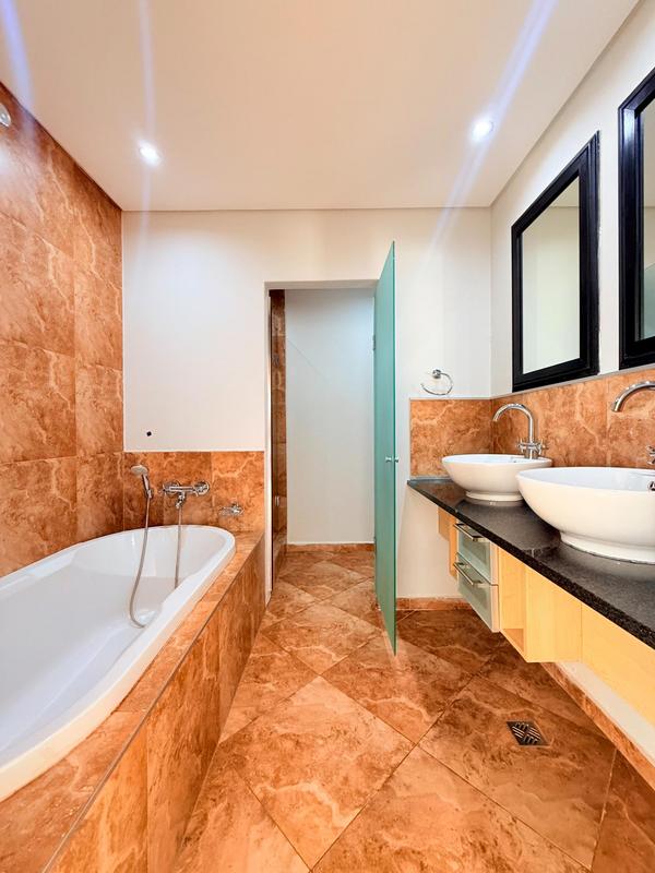 To Let 2 Bedroom Property for Rent in Sandown Gauteng