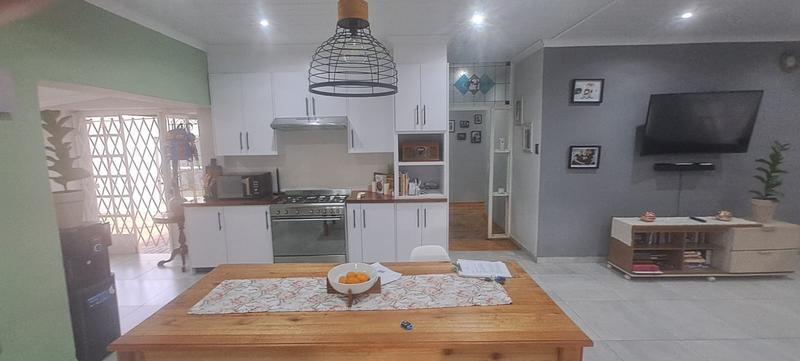 4 Bedroom Property for Sale in Cinderella Gauteng
