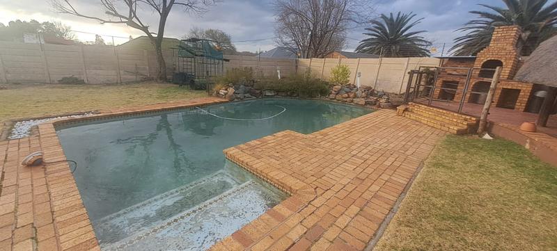 4 Bedroom Property for Sale in Cinderella Gauteng