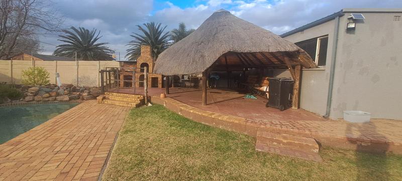 4 Bedroom Property for Sale in Cinderella Gauteng